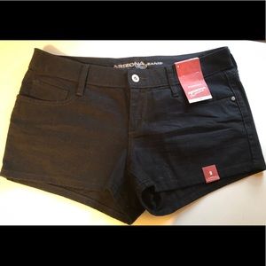Arizona black shorts